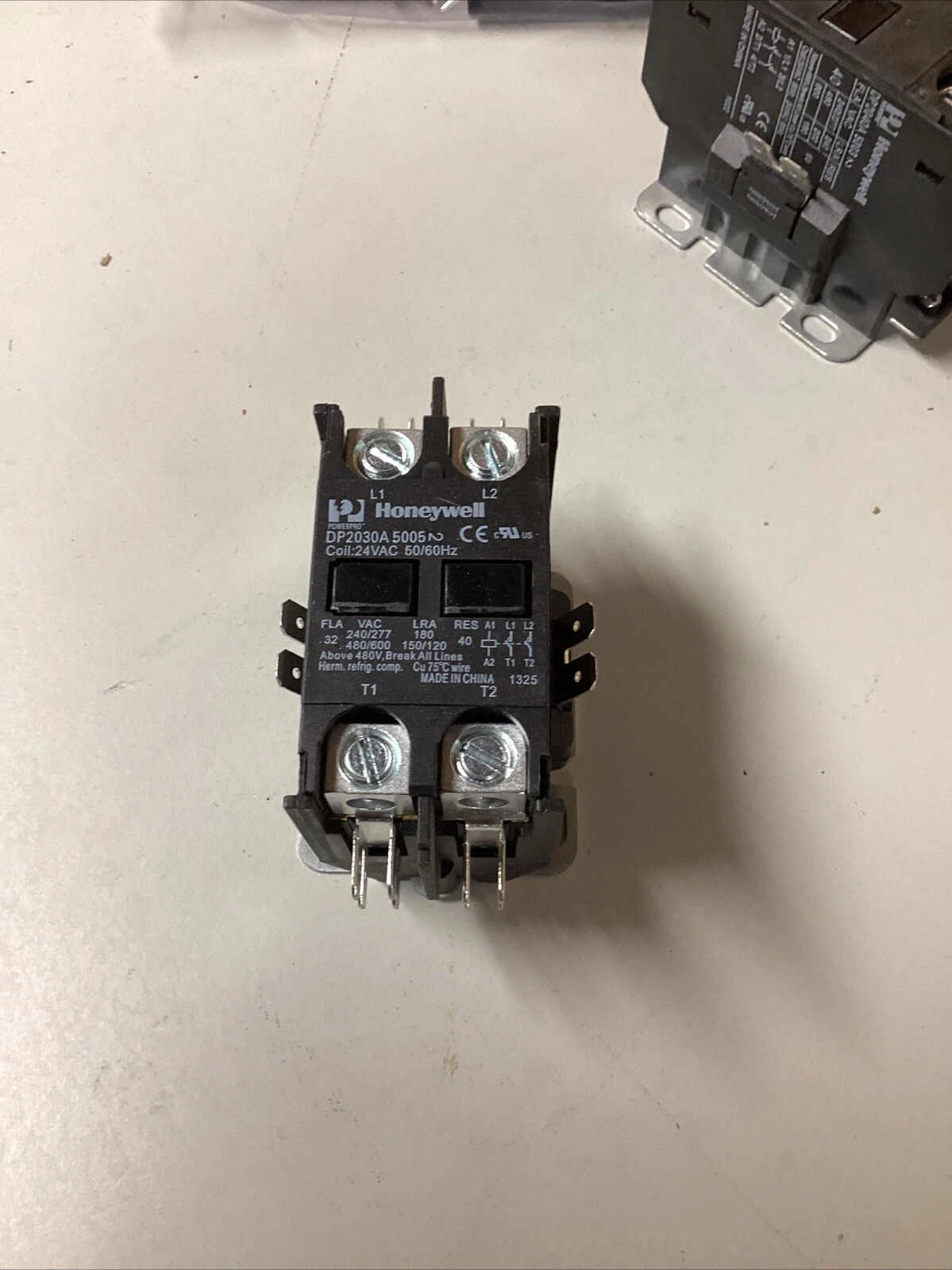 DP2030A5005 2P Honeywell Definite Purpose Contactor w/ 24V 60Hz Coil NEW
